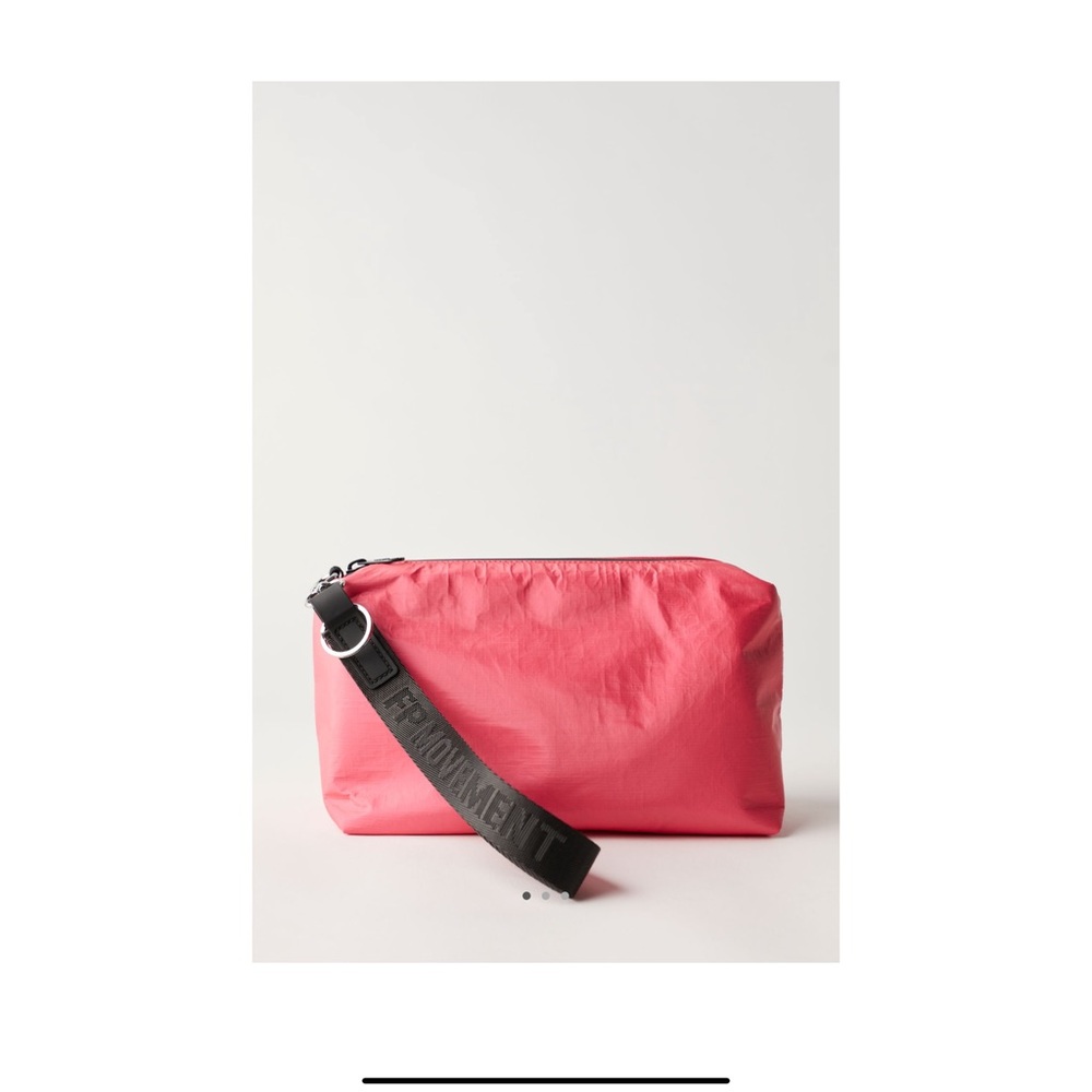 NWT FP MOVEMENT BY FREE PEOPLE TOTAL ACCESS POUCH